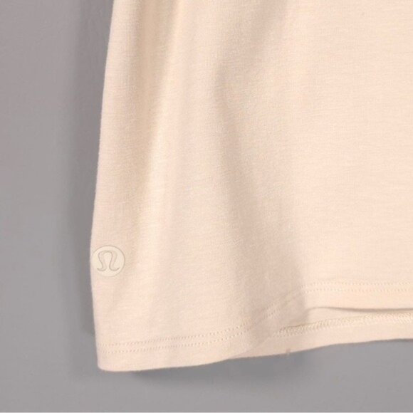 Lululemon Relaxed Fit LINEN Blend Turtleneck Top Size 8 Natural Ivory W3FZES - Picture 10 of 10